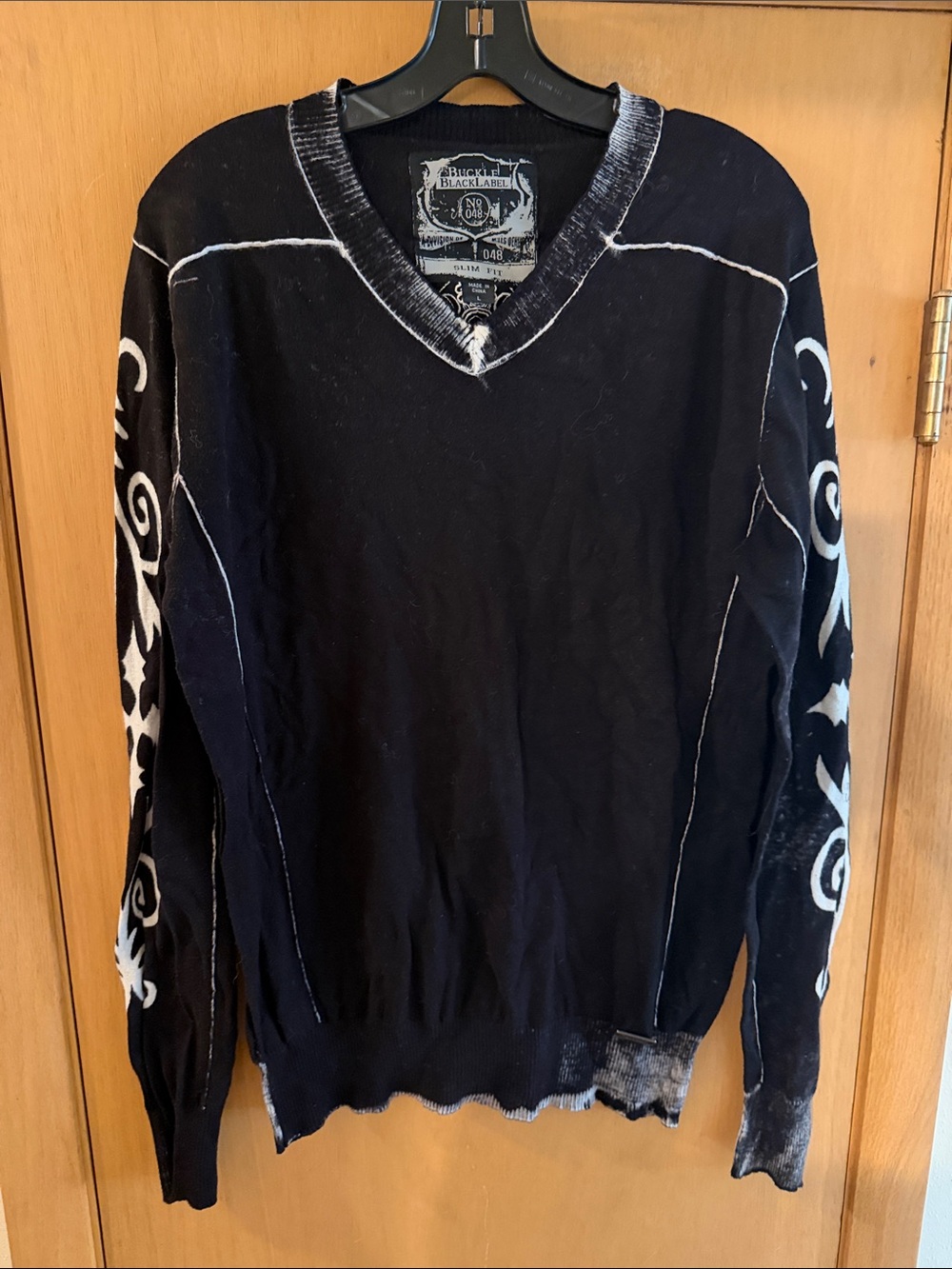 Buckle Black Label Men’s Y2K V-Neck Sweater Cotton Slim Fit Black Large